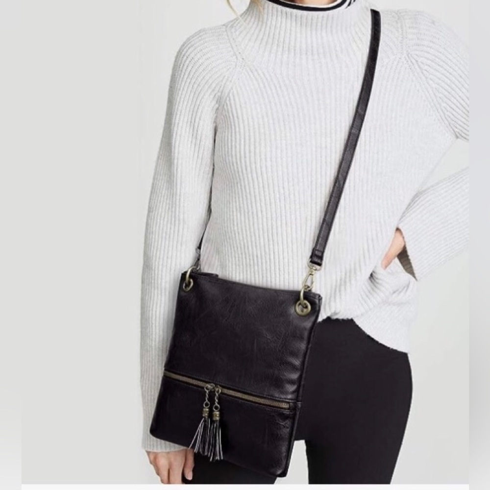 Newshows black crossbody. - Picture 3 of 4